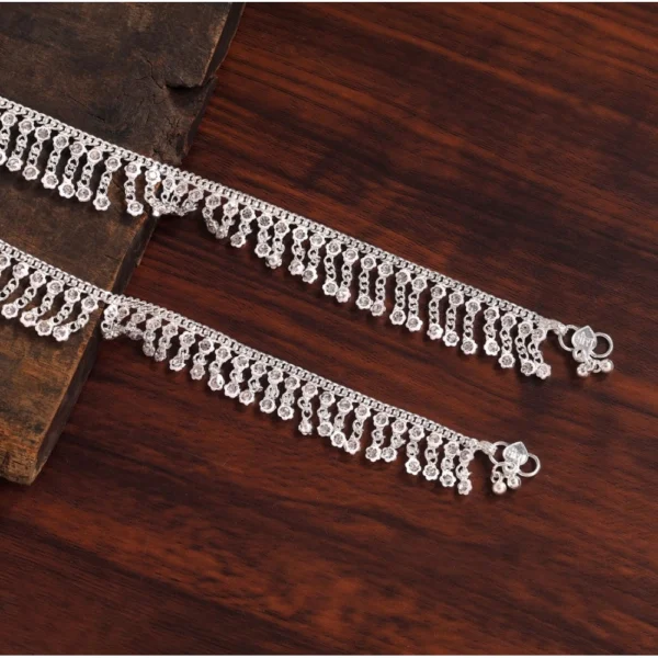 Generic Women's Silver Color Anklets (Free Size: Upto 10") - Image 2